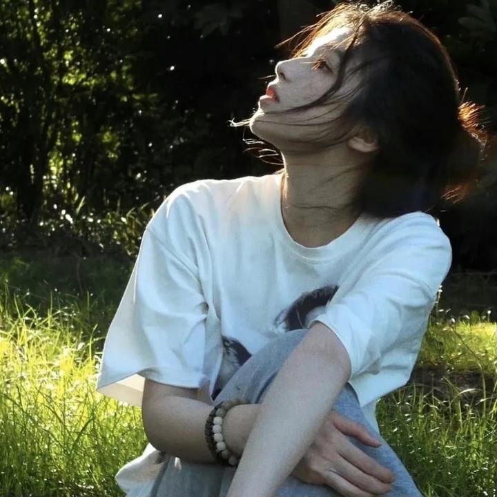 一个叫小小船的男孩